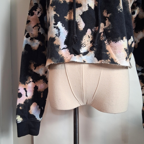 Wild Fable Black Mutli Tie Dye Cropped Hoodie Womens Size Small NWT - Picture 2 of 8